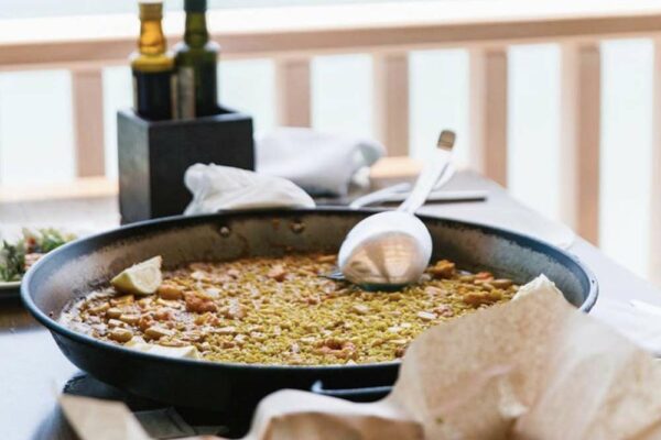 Paella typisch gerecht in Denia in Spanje