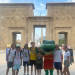 Grupo escolar en España, en una excursión a Terra Mítica