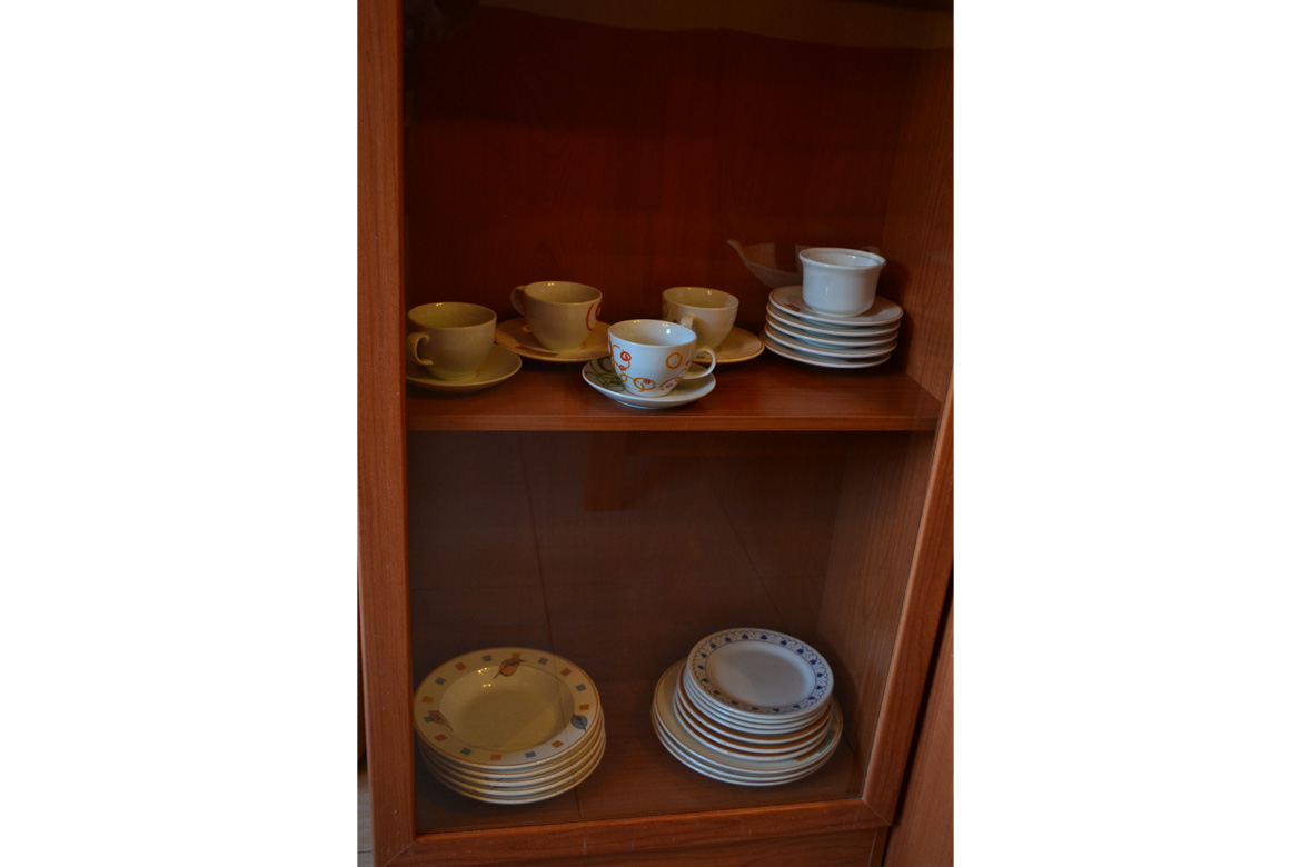 Dishware of the beach apartment in Denia