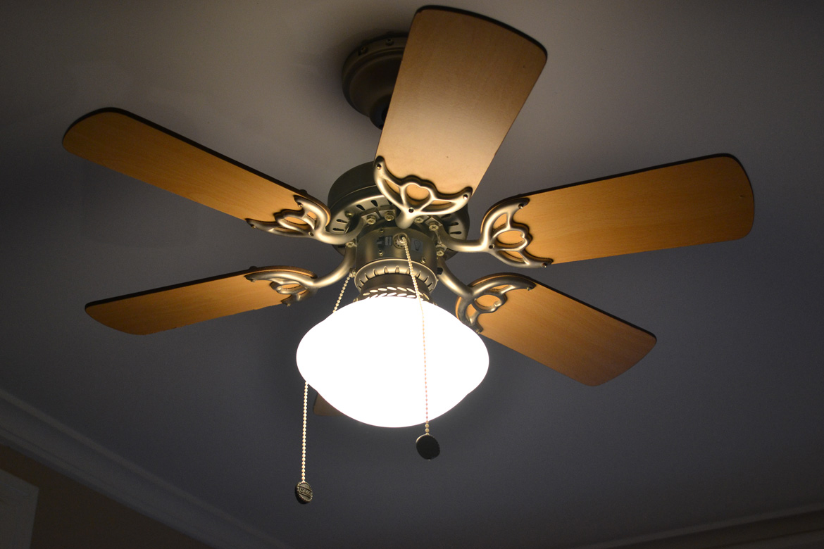 Ceiling fan of the beach apartment in Denia