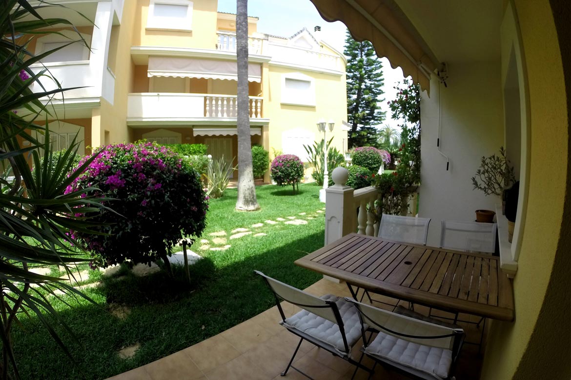 Terrace of Marina Azul beach apartment in Denia