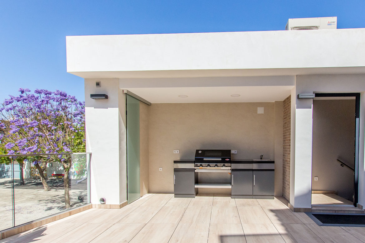 Barbacue at the rooftop of the school of Spanish TLCdénia in Spain, in Denia