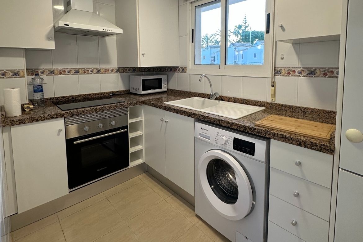 Kitchen of the beach apartment in Denia