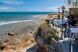 mejores chiringuitos en Denia para tomar algo junto al mar