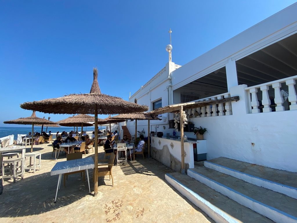 Restaurante con buenas vistas del mar en Denia