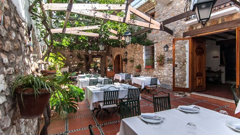 Hotel Nou Roma, desayunos con barra libre