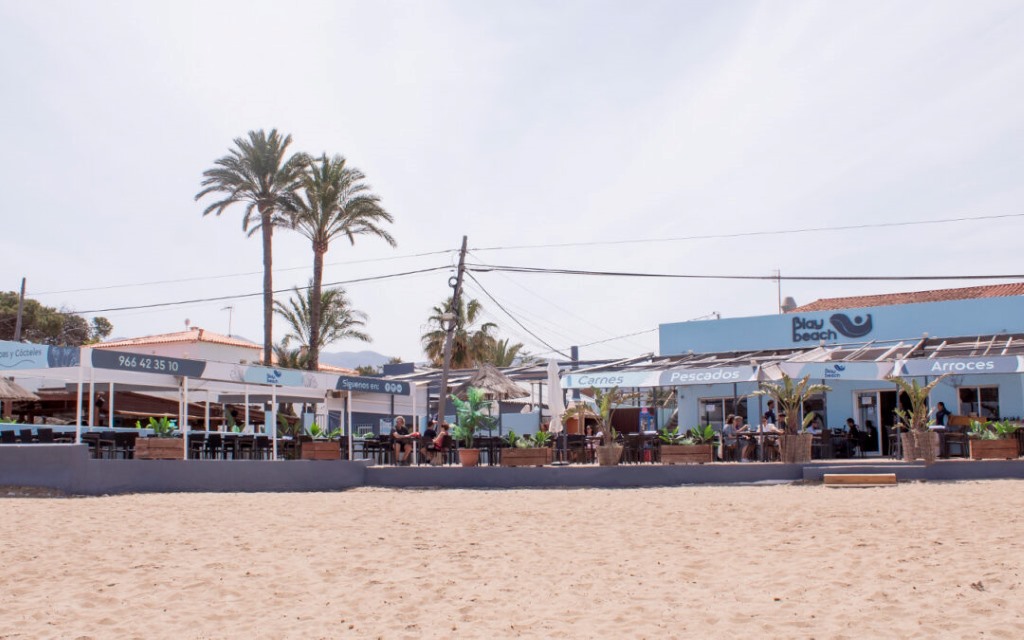 chiringuito on the beach in Denia