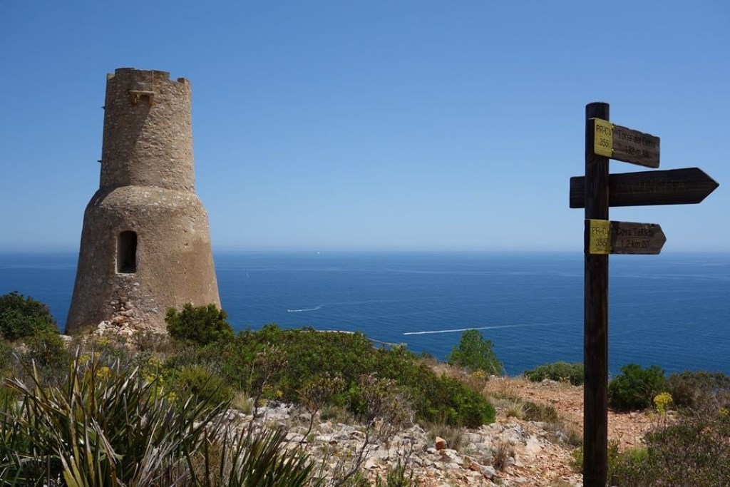 Wanderwege mit herrlichem Blick auf das Mittelmeer