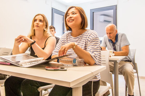 ученики в Испании