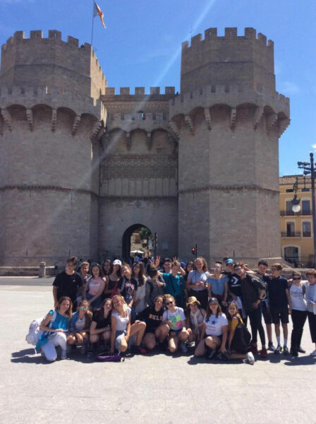 Школьная группа испанского на экскурсии в Валенсии